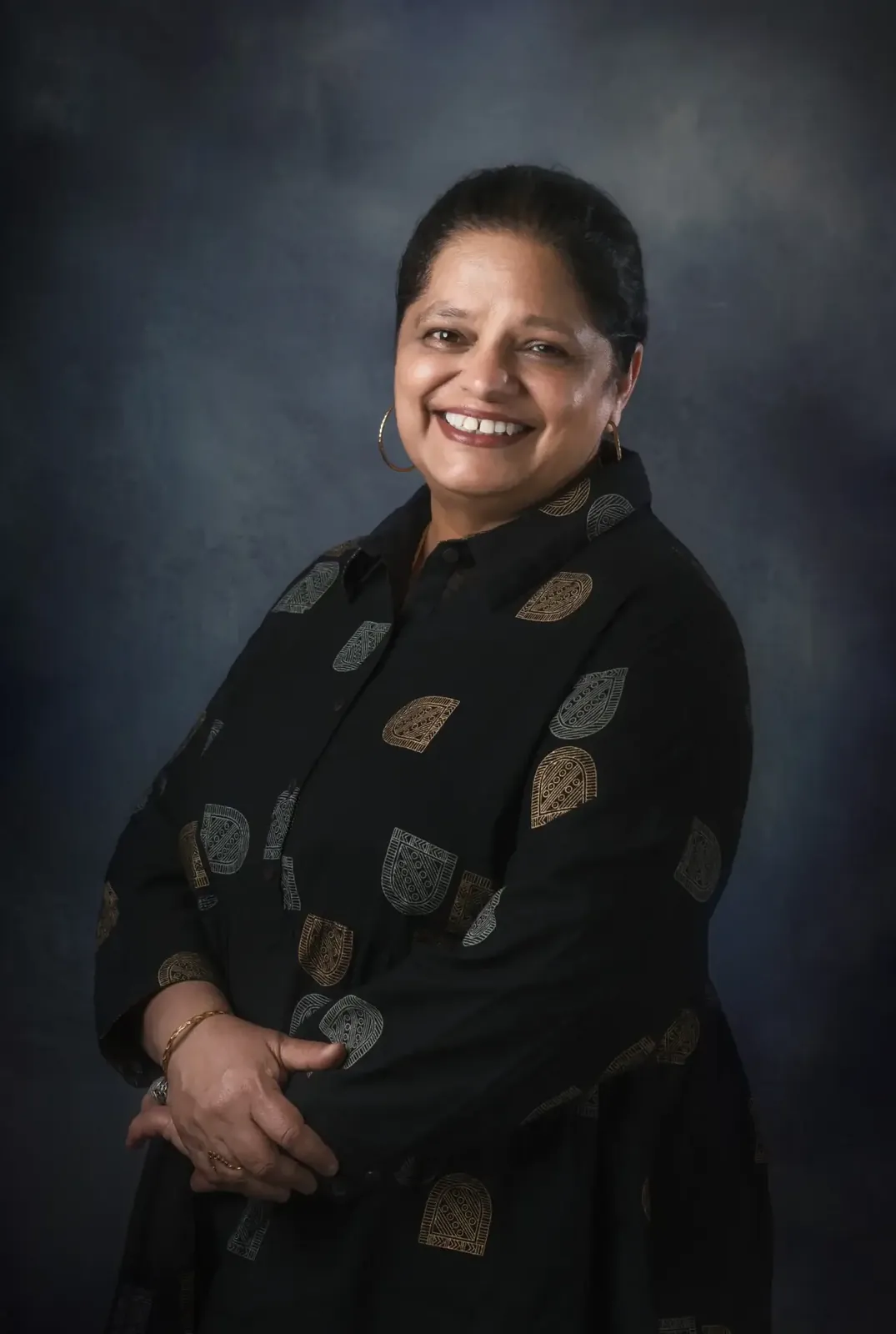Portrait of Raji Samprathi, founder of Holistic Remedies