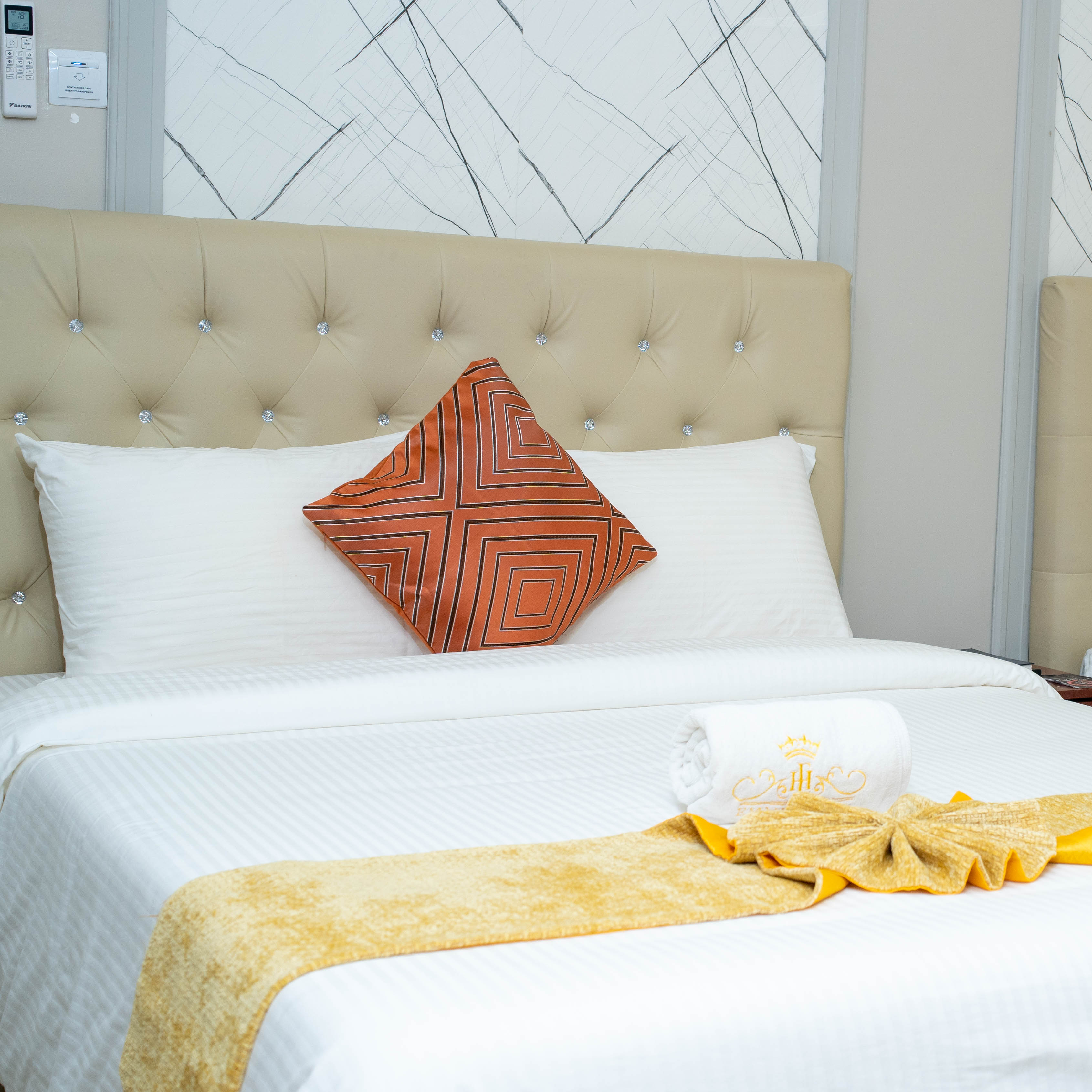 Family room with two beds at Emmie Hotel Legazpi City