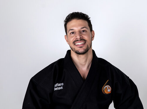 Sensei Souiiane wearing his 6tigers black gi in the ottawa dojo