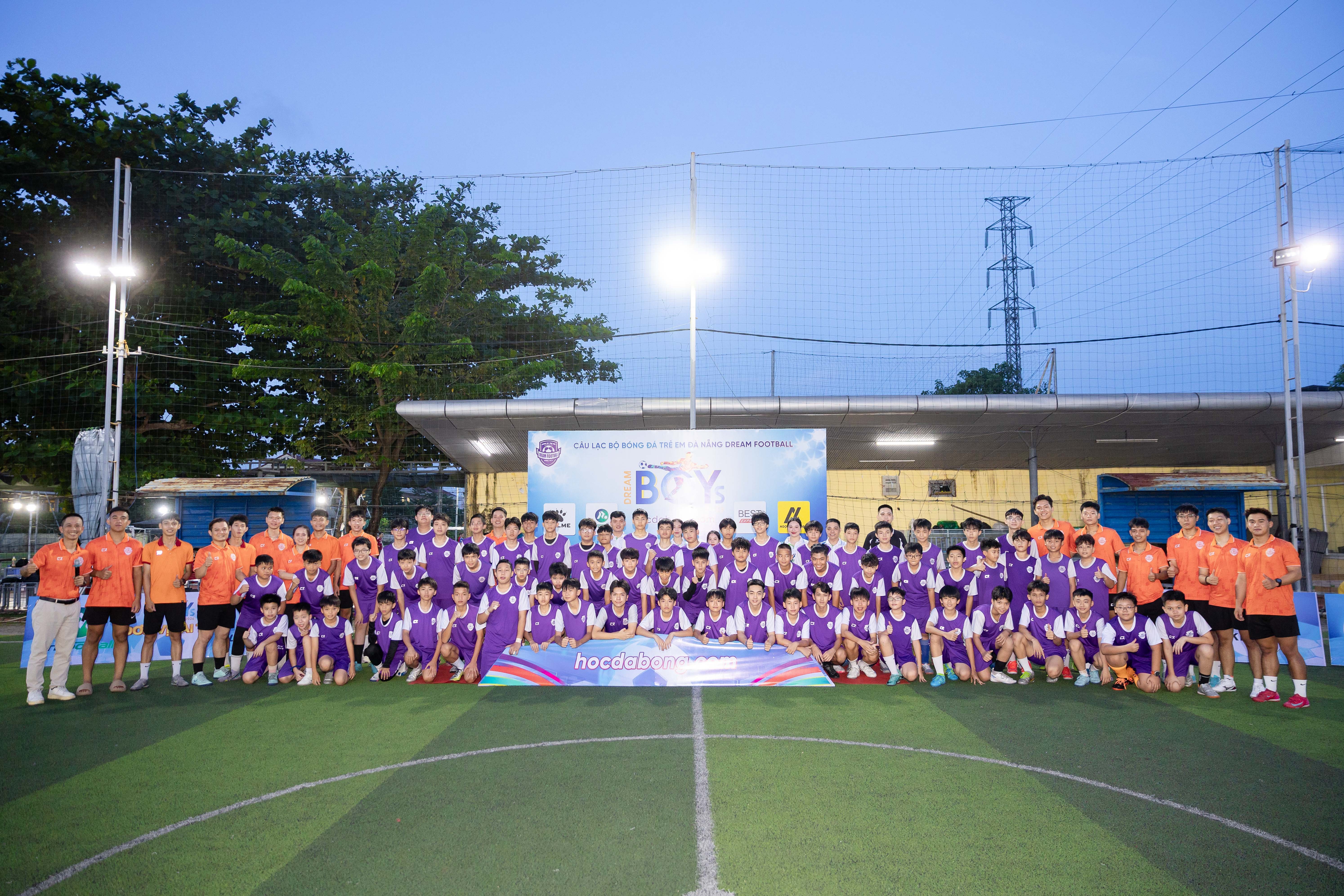Dreamfootball bong da trẻ em đà nẵng 