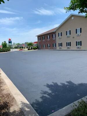 {{ custom_values.service_2 }} in {{custom_values.area_6})