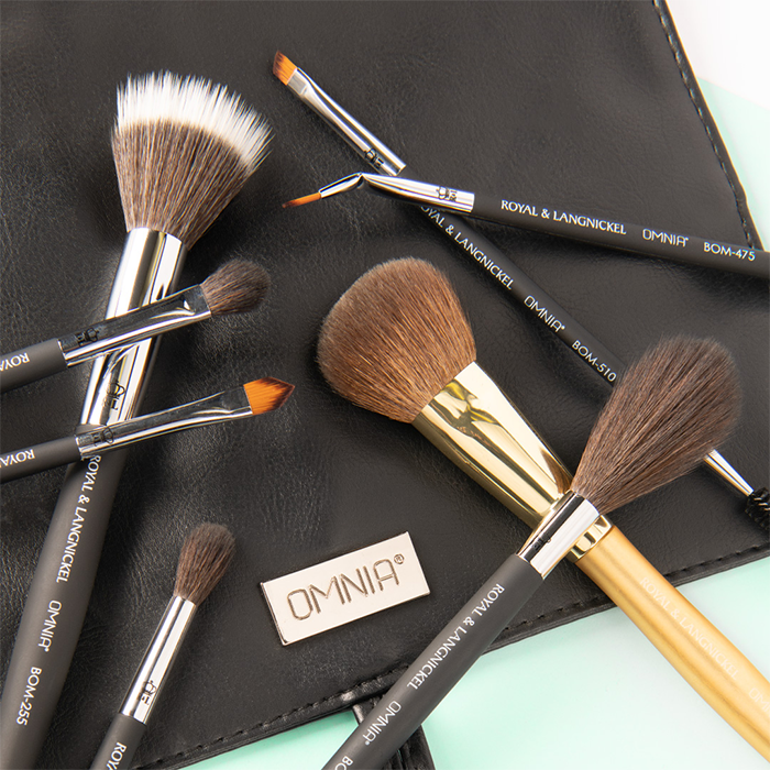 Jules De Jesus Fritz Omnia brush bundle makeup brushes and black leather roll on teal