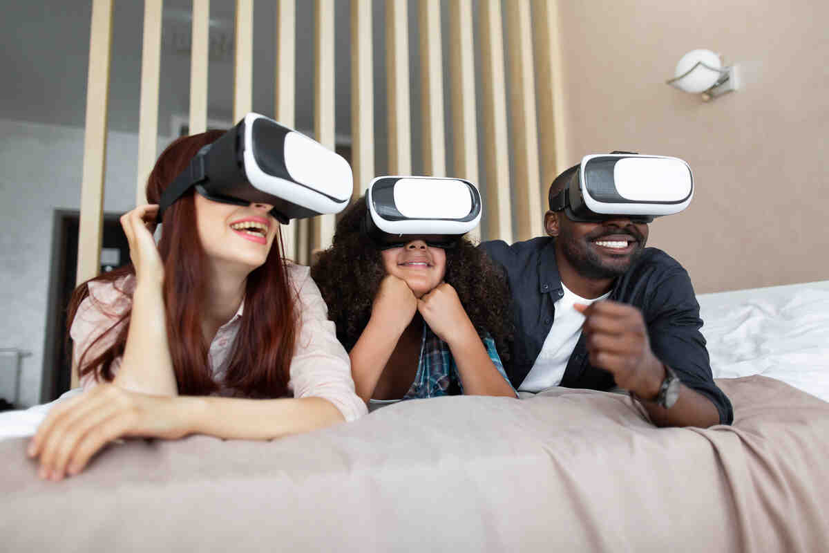 virtual-reality-vr-in-business-experiential-environments-commercial-brand-installation