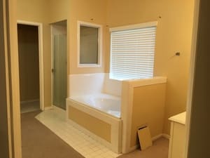 {{ custom_values.service_1 }} in {{custom_values.area_1})