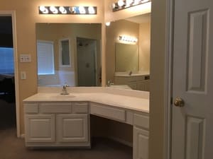 {{ custom_values.service_2 }} in {{custom_values.area_1})