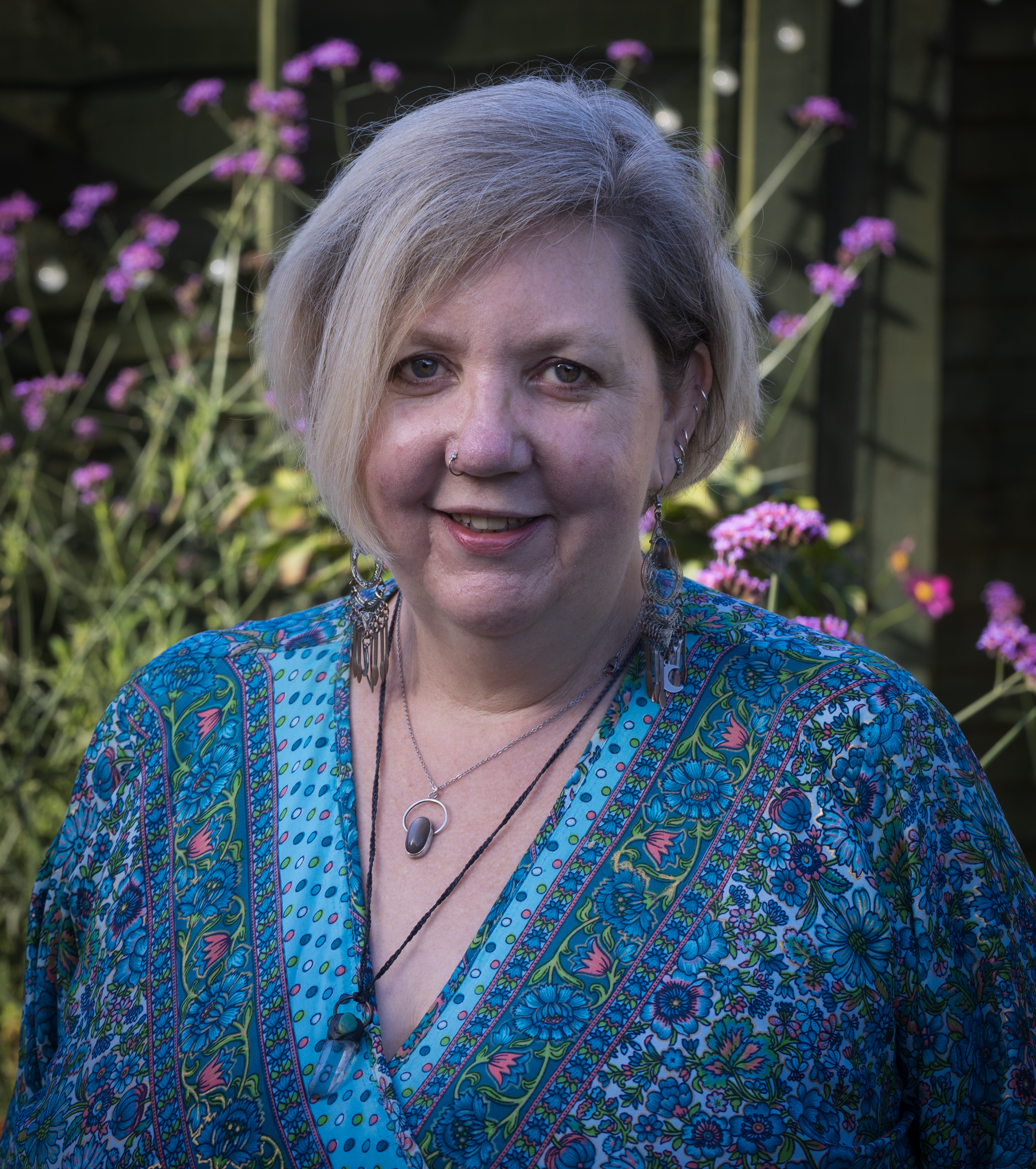 log-sacred-guidance-for-holistic-wellbeing