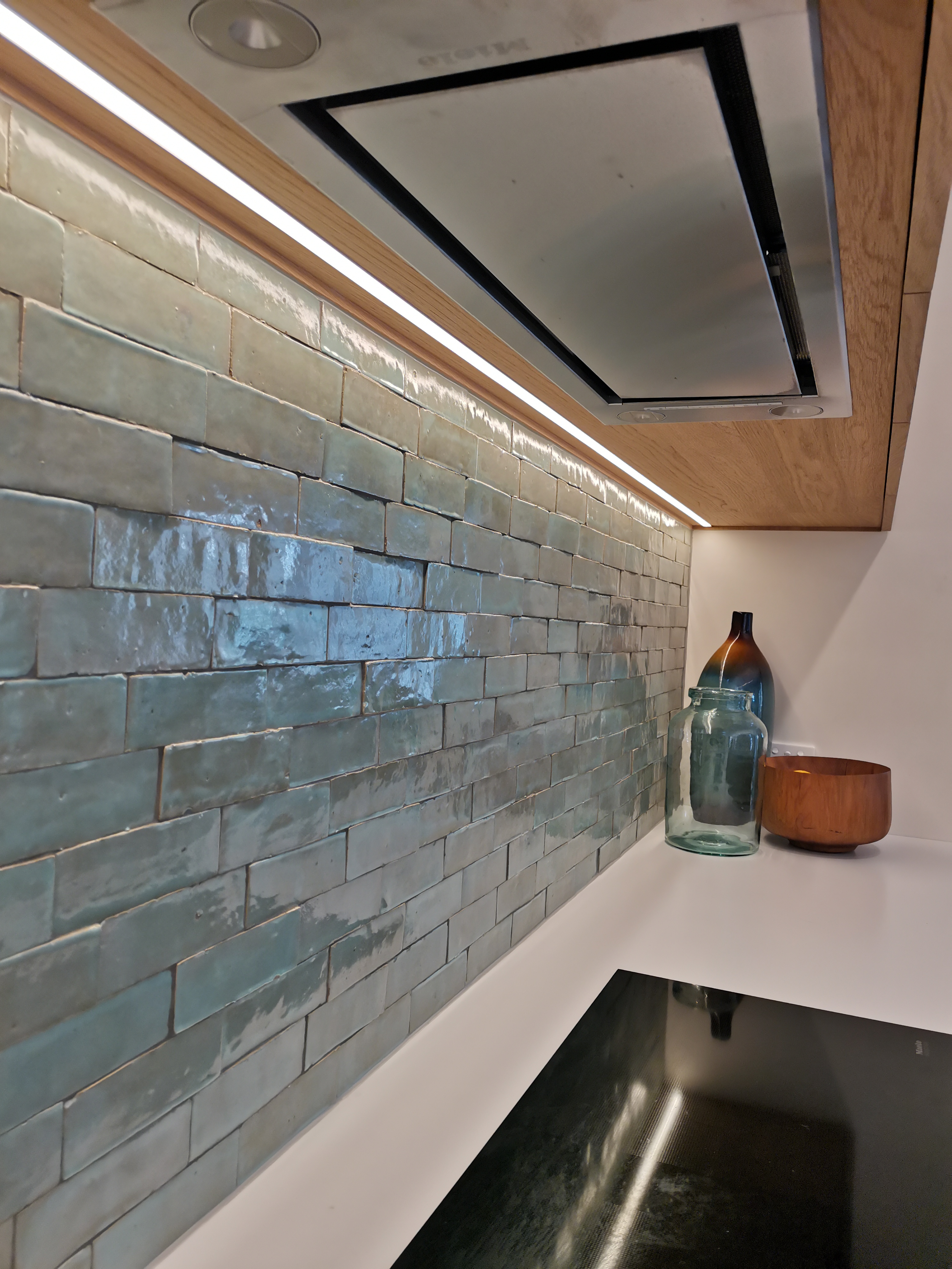 Kitchen splashback tiling Auckland