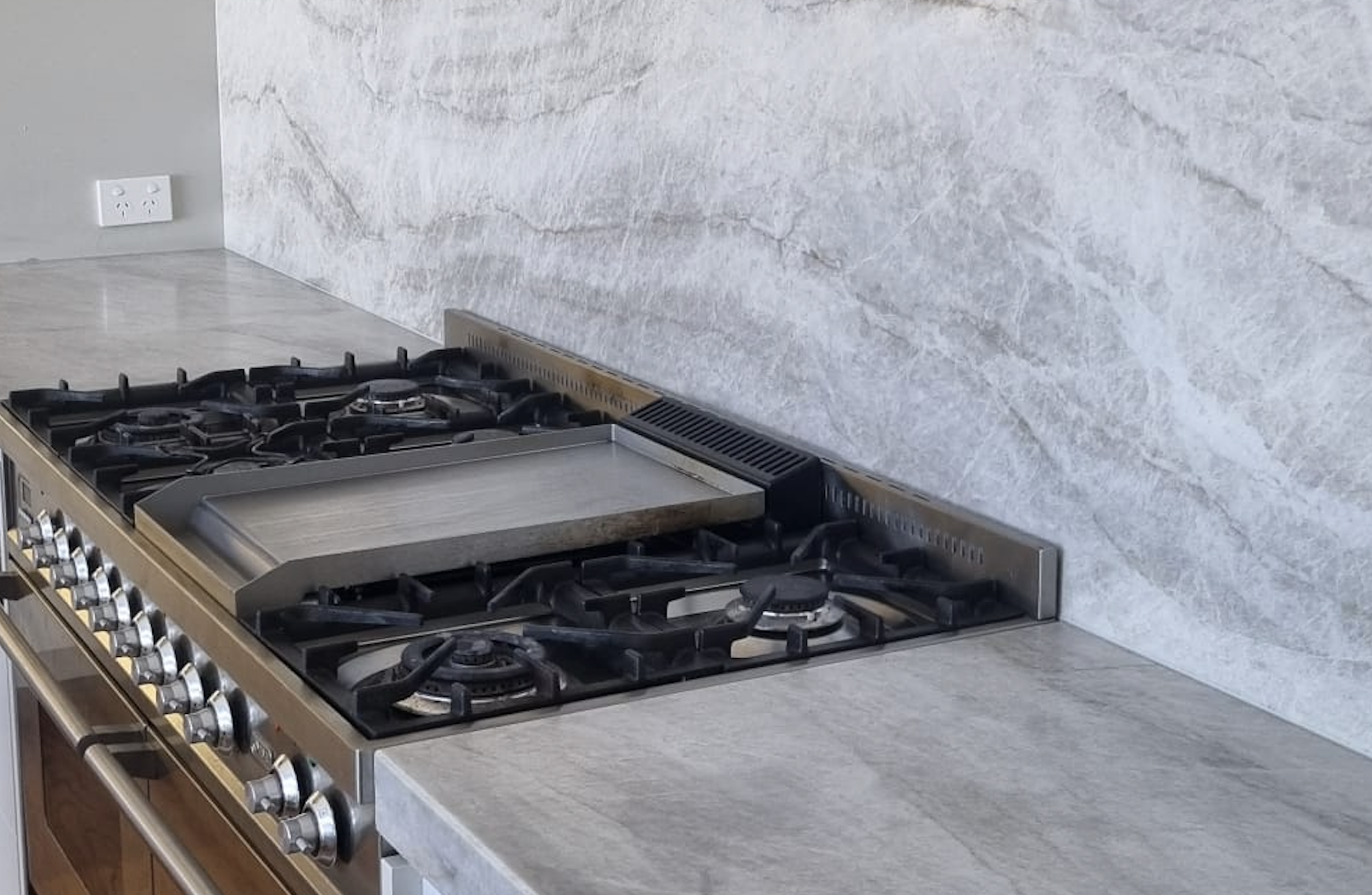Kitchen stone benchtop Auckland — Maximum Stone