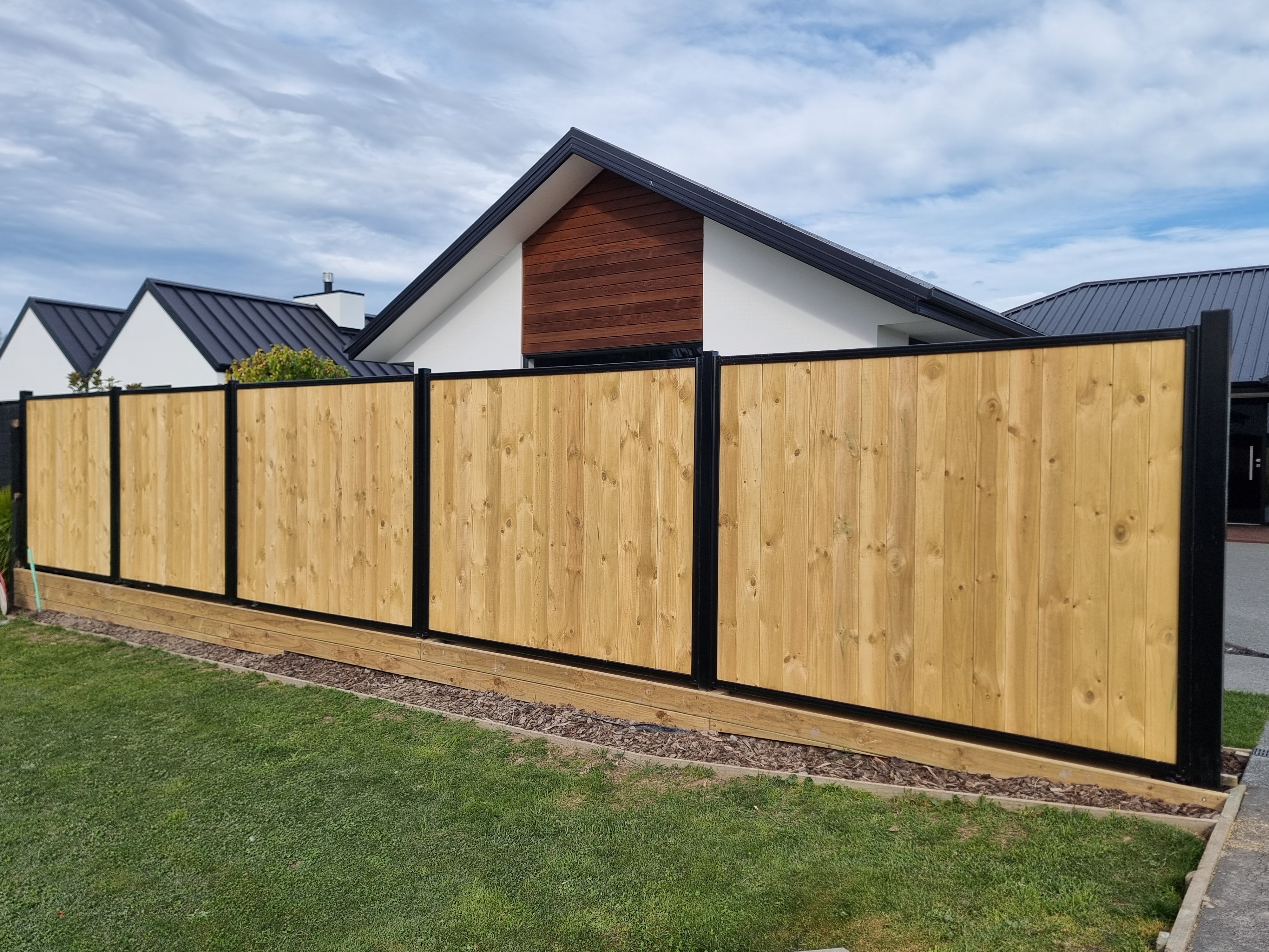 Steel fencing by BestSteel