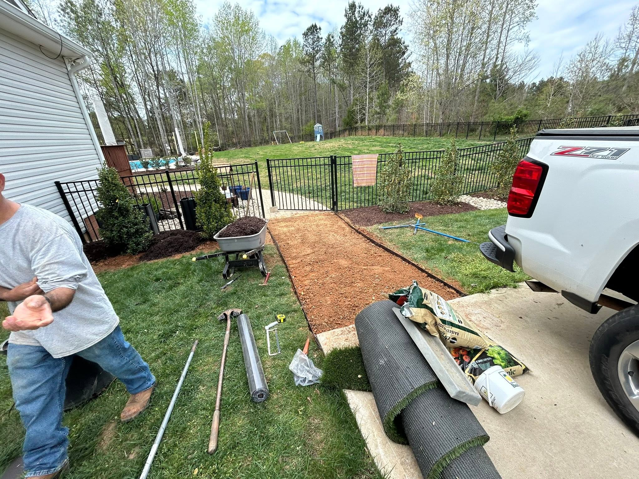 Emmanuel Estrada's Landscaping project image 1