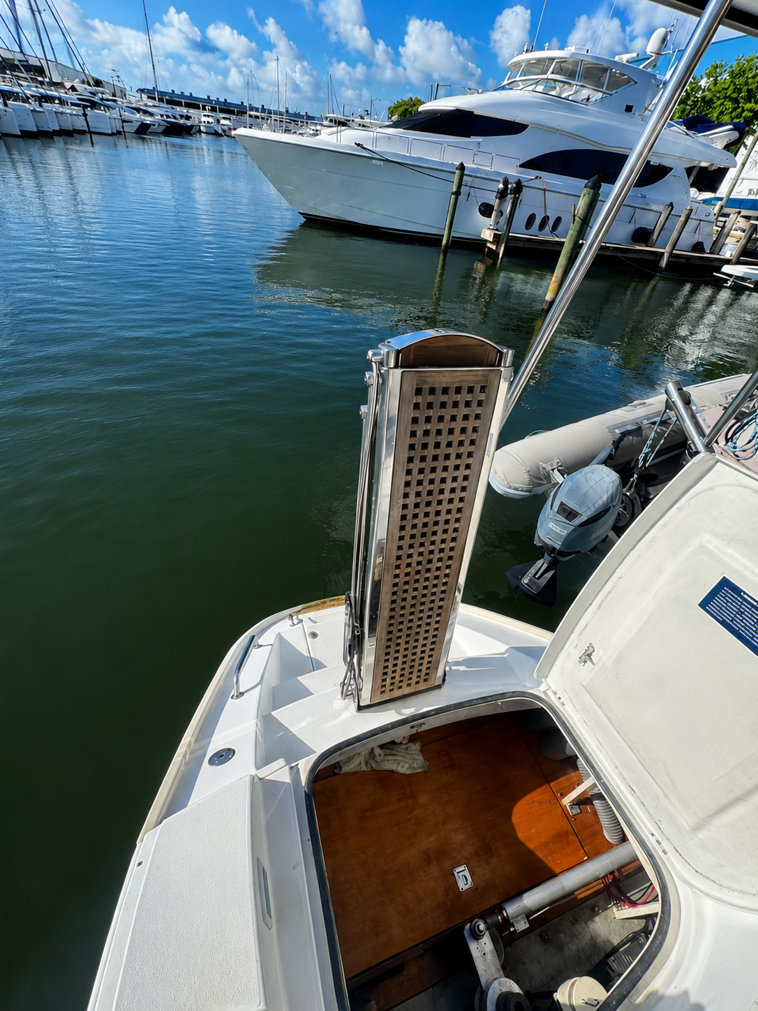 Yacht hydraulic platform and systems work by Aquamare