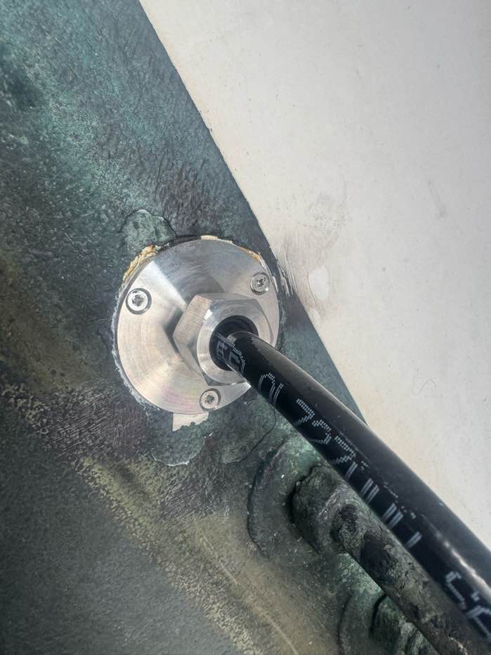 Diagnosing a yacht hydraulic fault