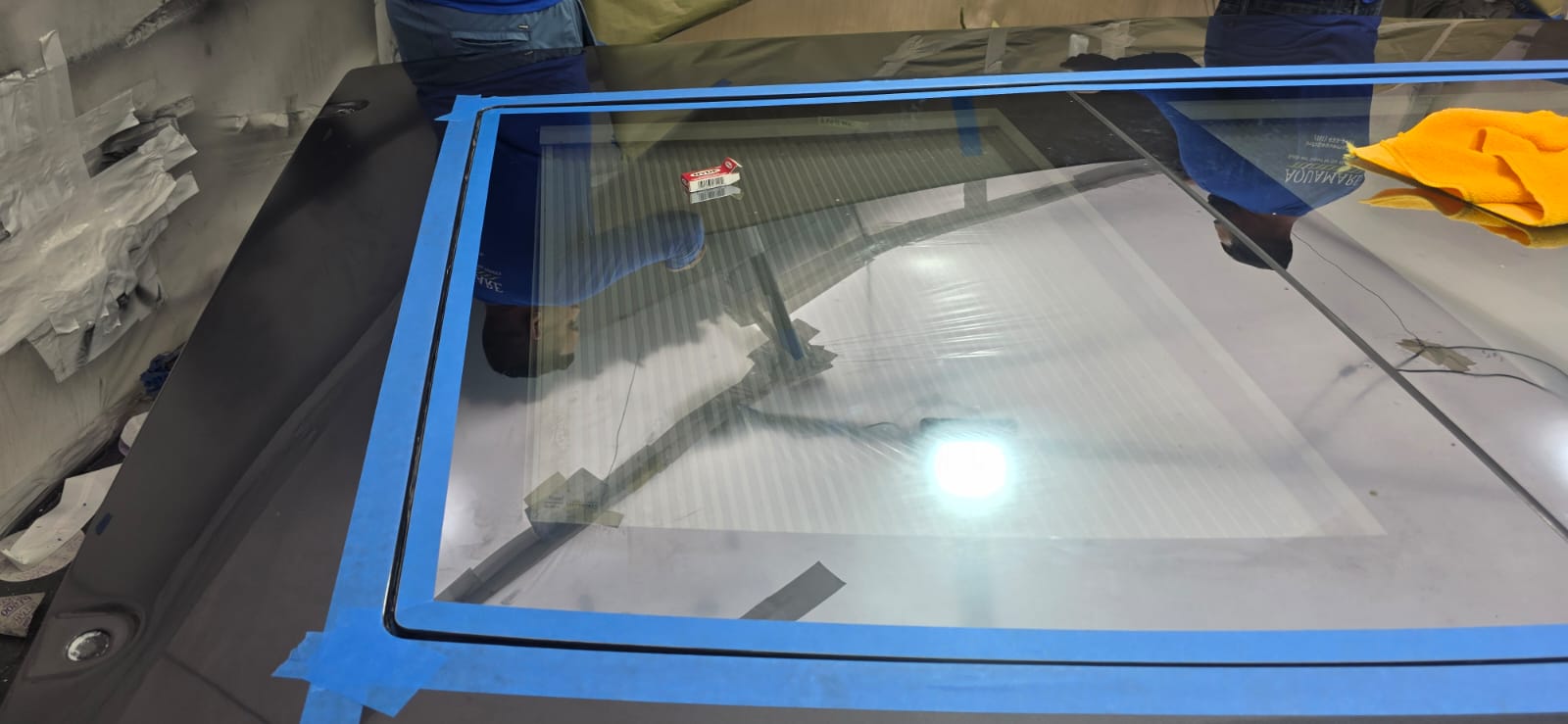 Marine caulking renewed around a yacht window