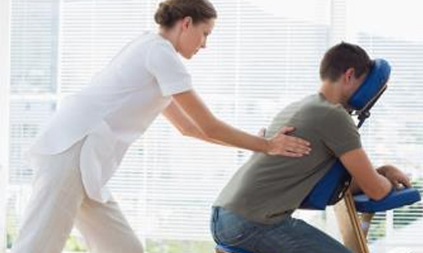 Therapeutic massage for muscle pain relief