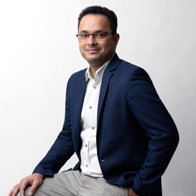 CRM dashboard showing marketing automation, missed call text back, appointment booking and lead management for small business