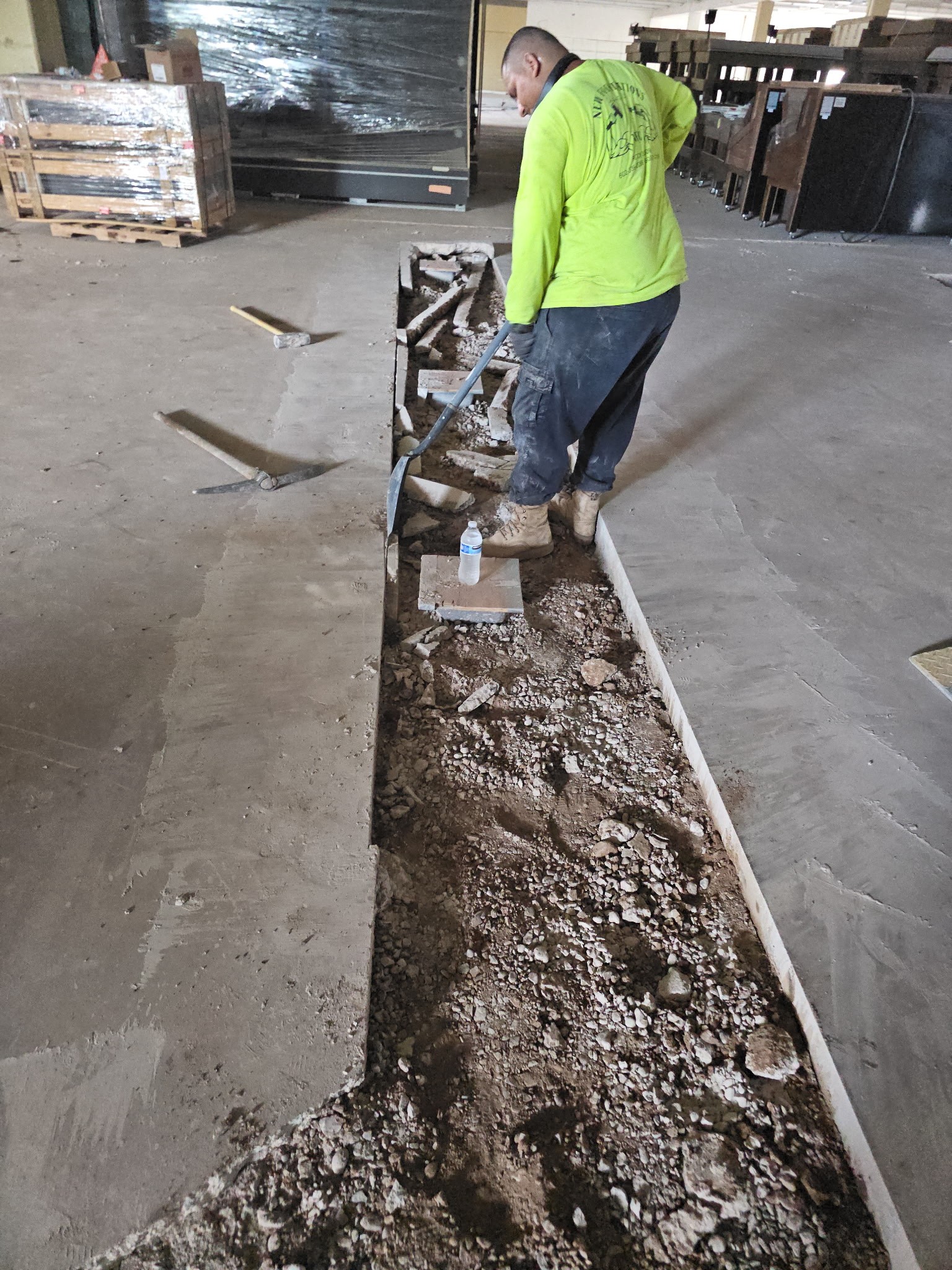 Concrete driveway pour Phoenix AZ - New Foundations Construction