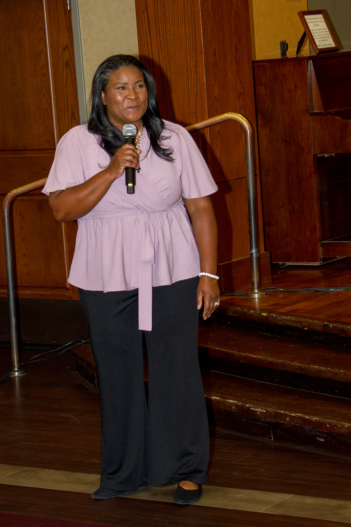Dr. Quency on stage