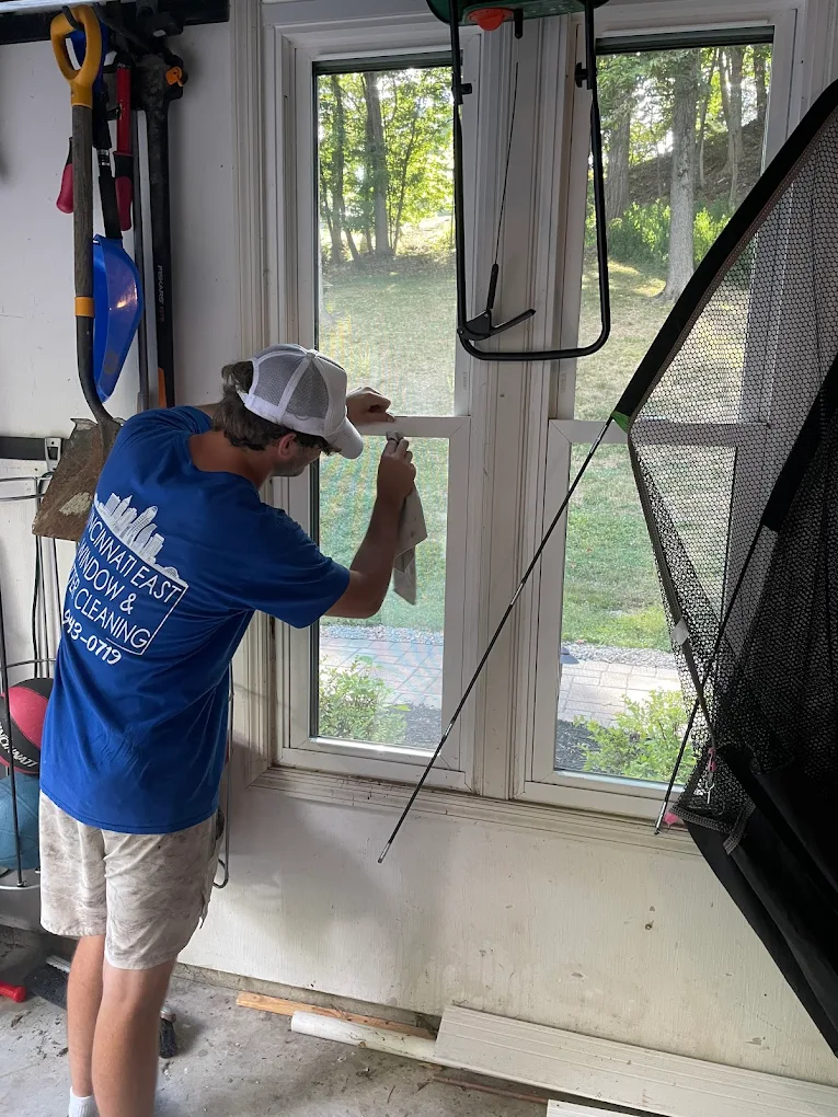 Cincinnati East Window & Gutter Cleaning serving Mount Washington