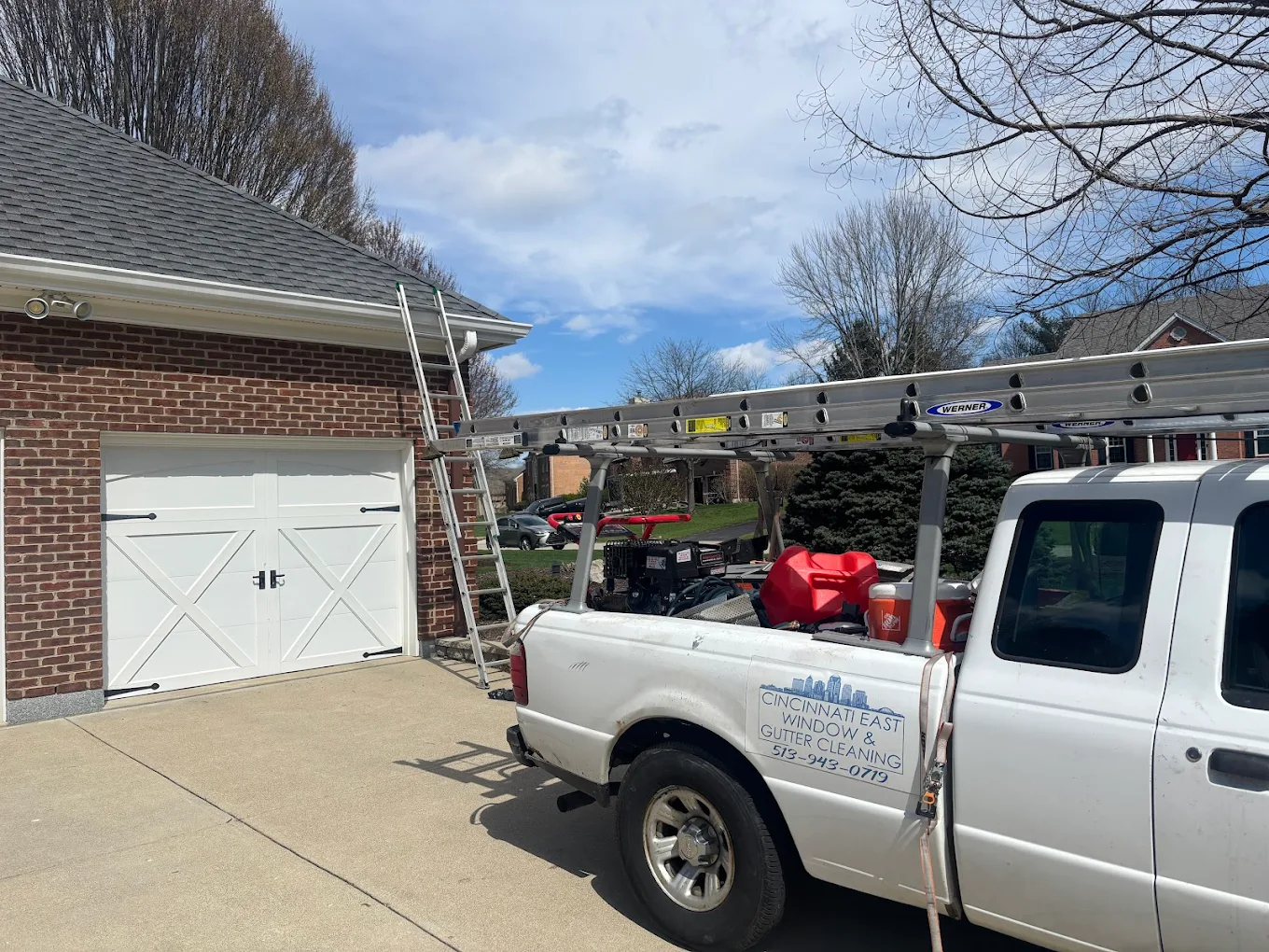 Cincinnati East Window & Gutter Cleaning serving Loveland