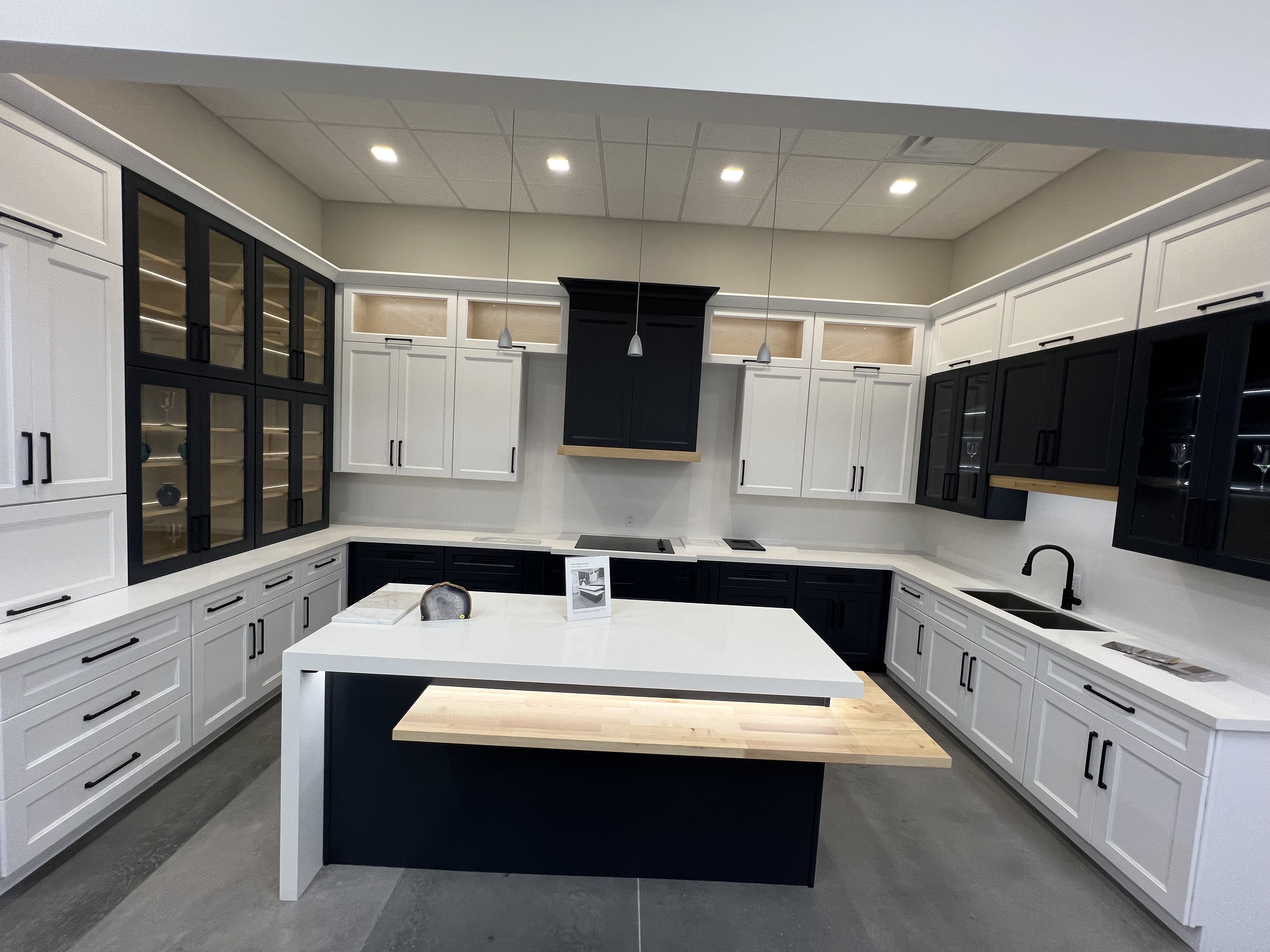 Custom Cabinet Finish - custom cabinets & countertops project by Custom Bath and Tile in Palm Beach County