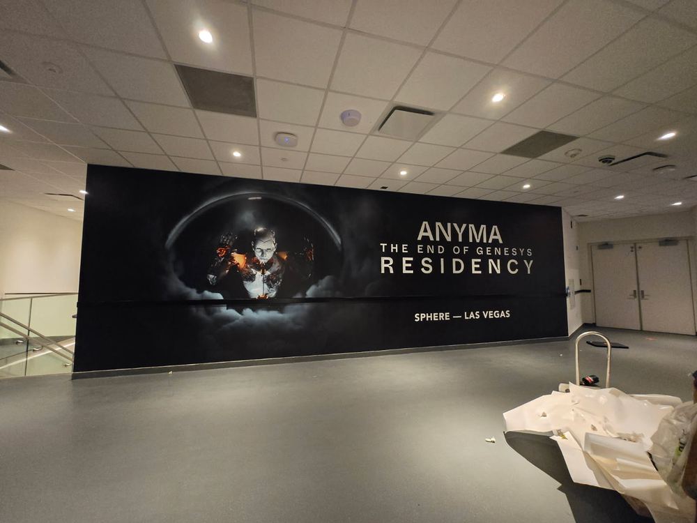 Large-format print and signage project by Retail Print Group