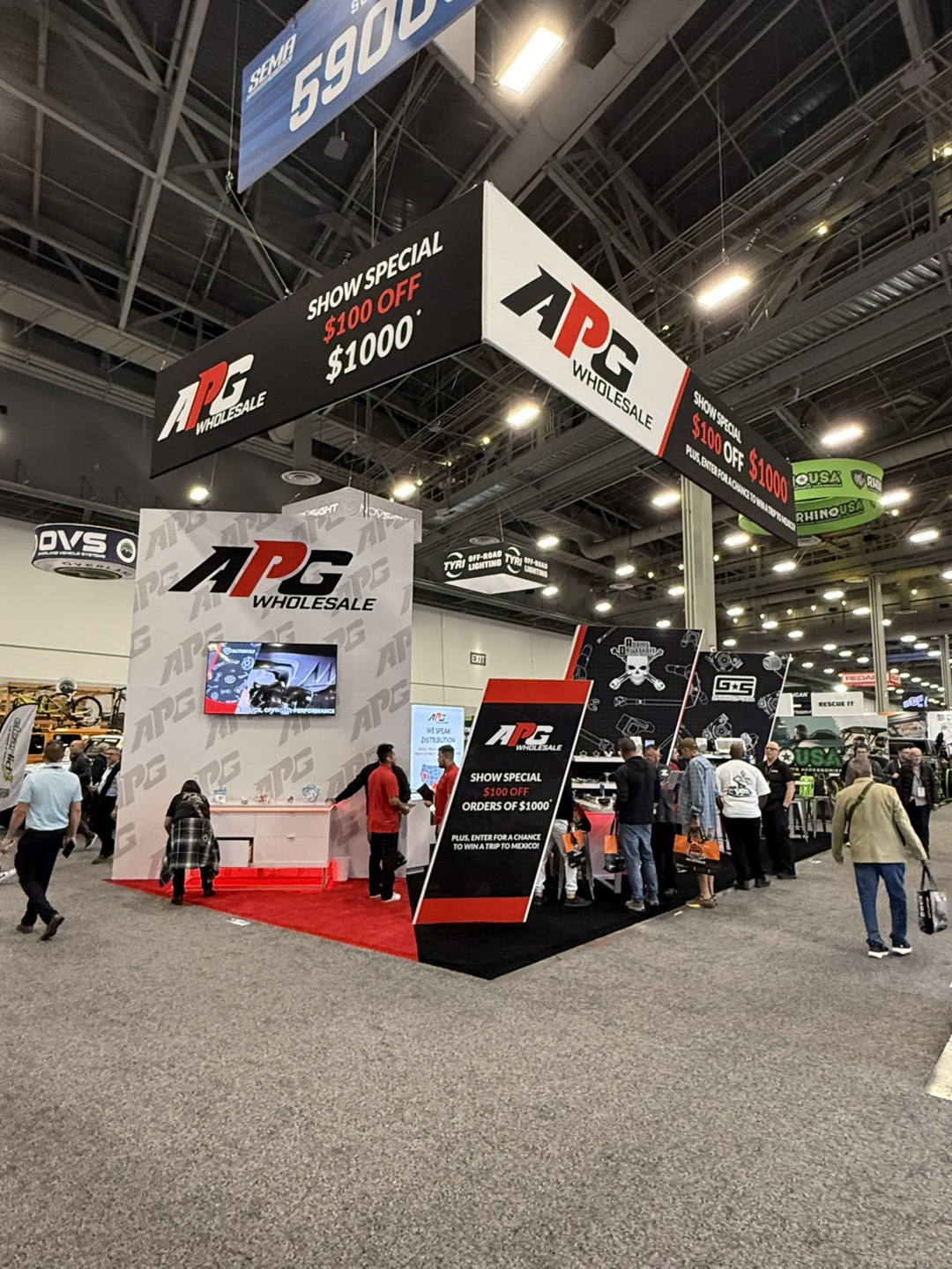 Large-format print and signage project by Retail Print Group
