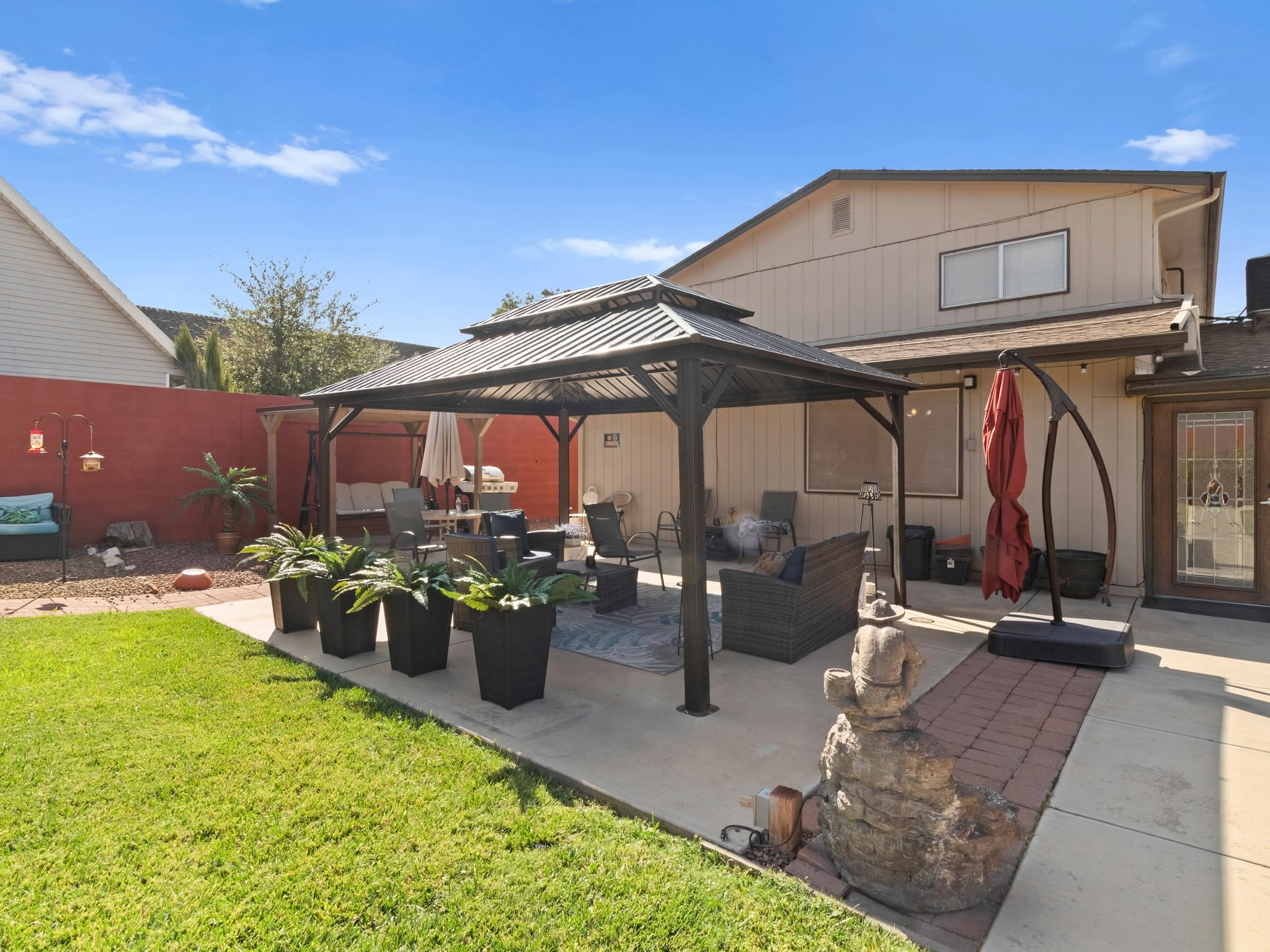 Beautiful secure backyard at Caremont in St. George