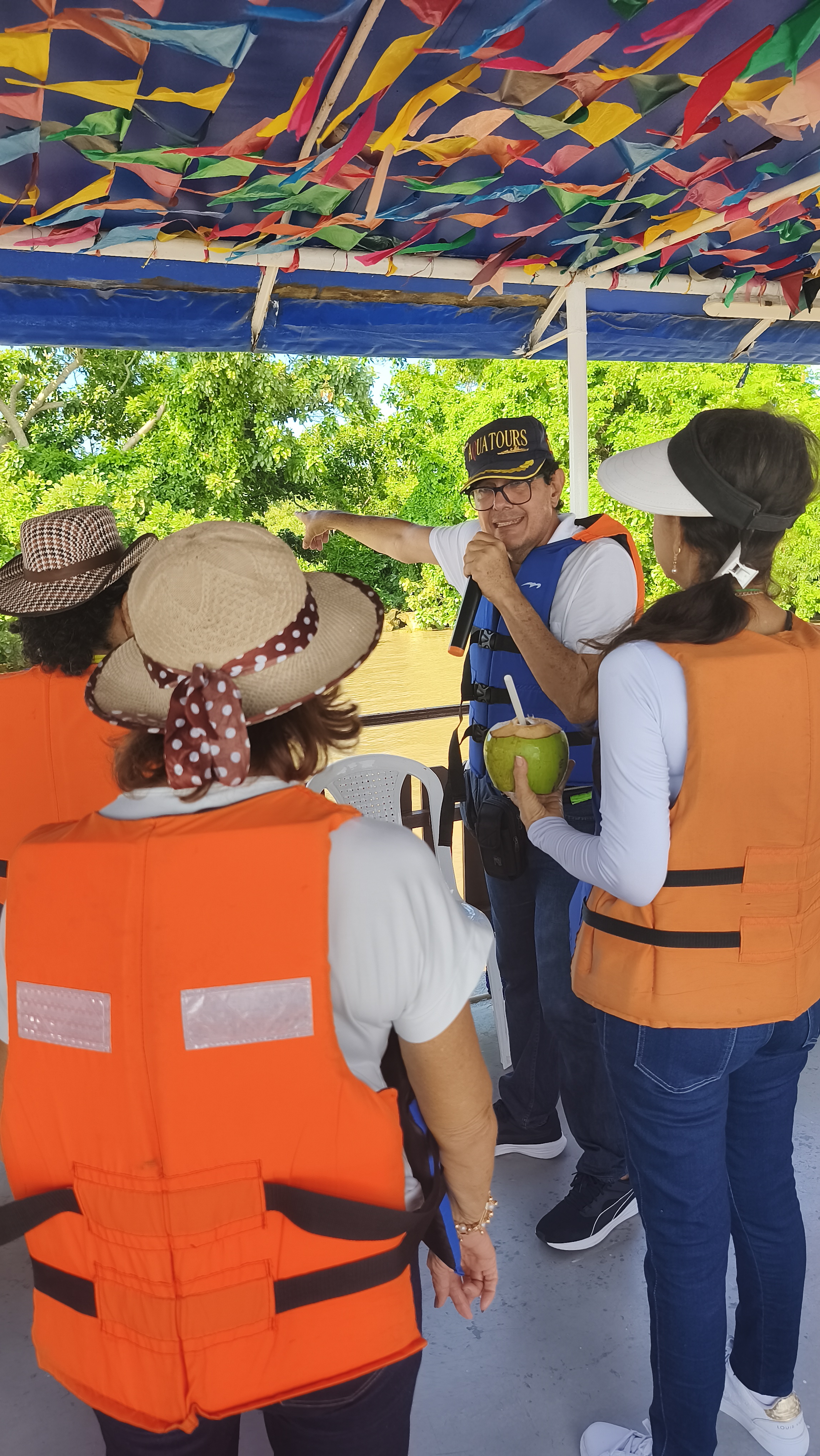 Capitán Picón — Fundador de Aquatours Colombia