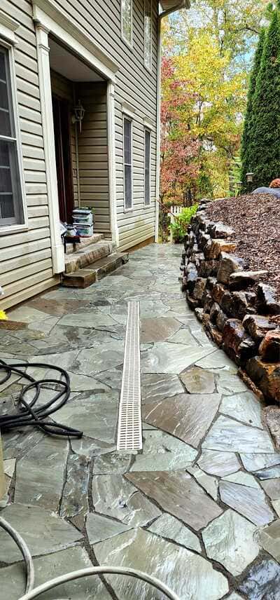 {{ custom_values.service_1 }} in {{custom_values.area_5})