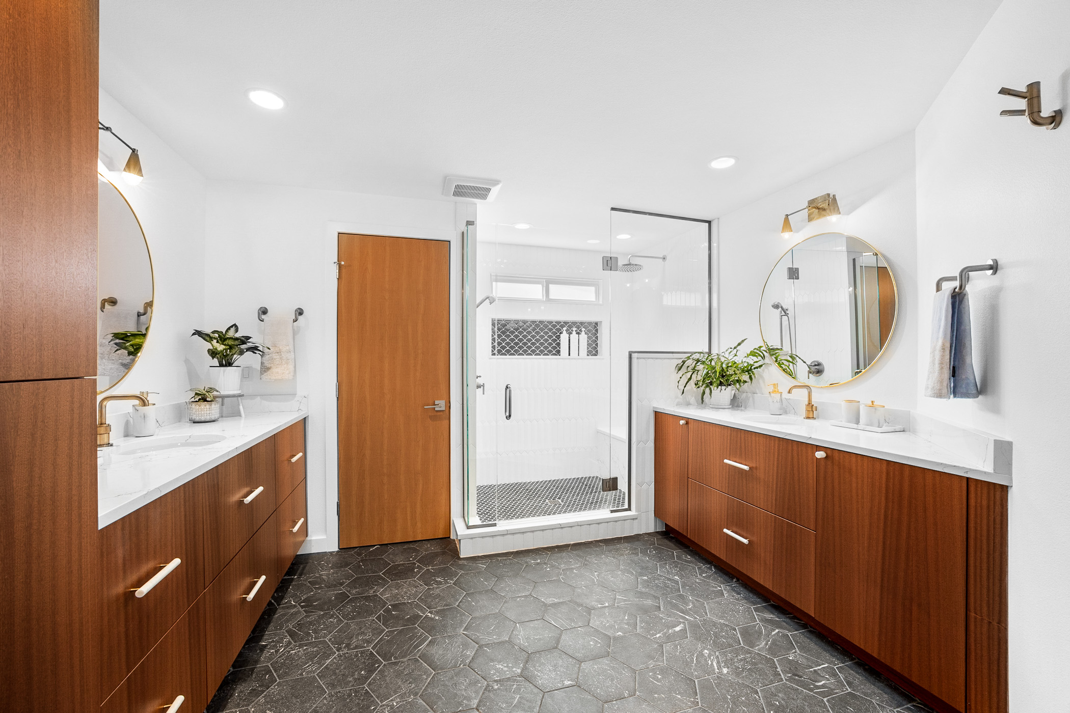 Construction Bend, Oregon Bathroom Remodel
