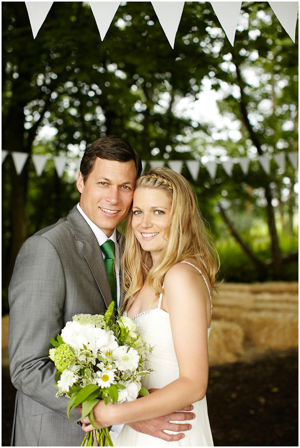 Rustic Outdoor DIY farm backyard wedding UK (91)