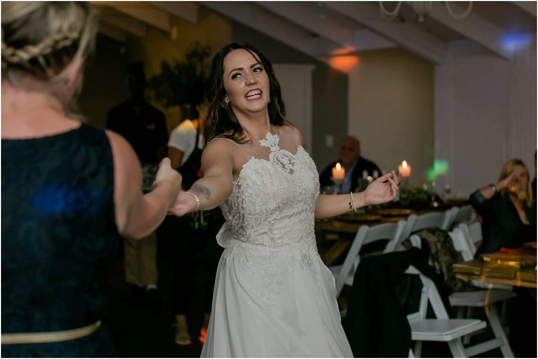 Megan and Mignon get married in Cape St Francis Resort
