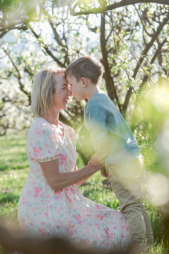 Family Photoshoot amongst the Apple Blossoms