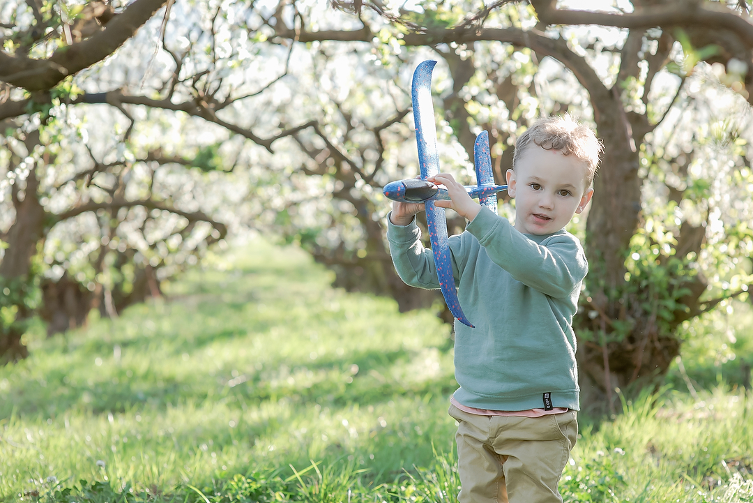 Family Photoshoot amongst the Apple Blossoms