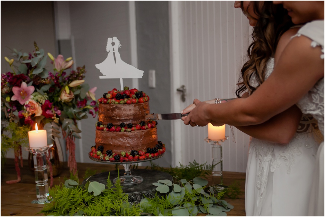 Megan and Mignon get married in Cape St Francis Resort