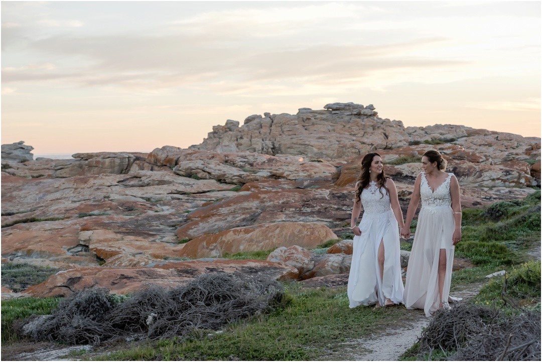 Megan and Mignon get married in Cape St Francis Resort