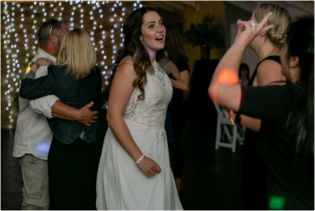 Megan and Mignon get married in Cape St Francis Resort