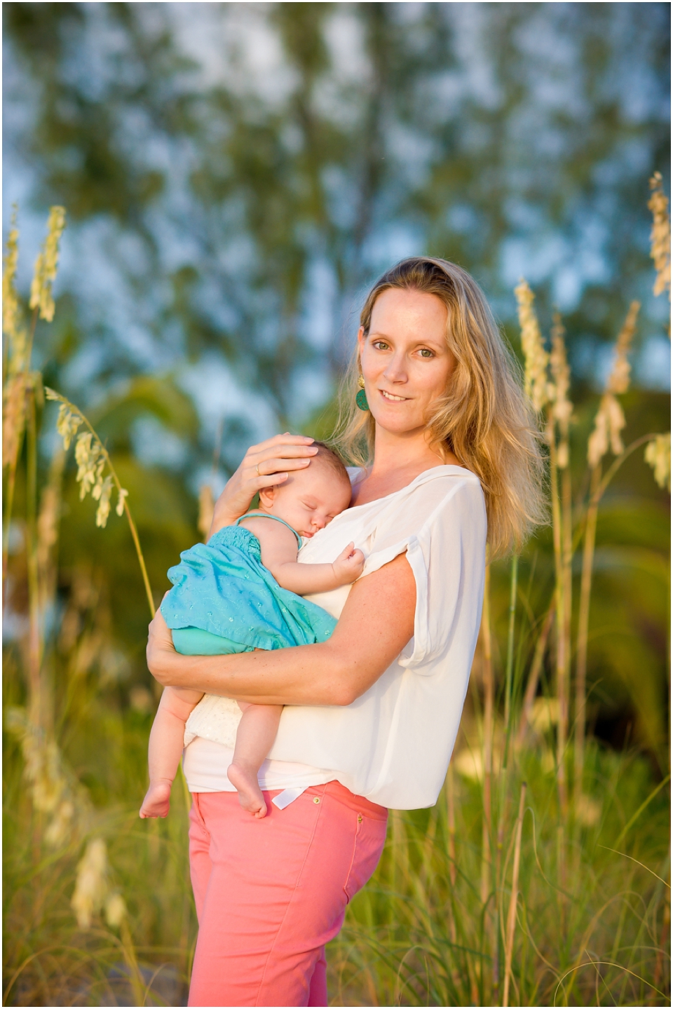 2013-08-27_001 Beach Family Photoshoot with Baby Saharah