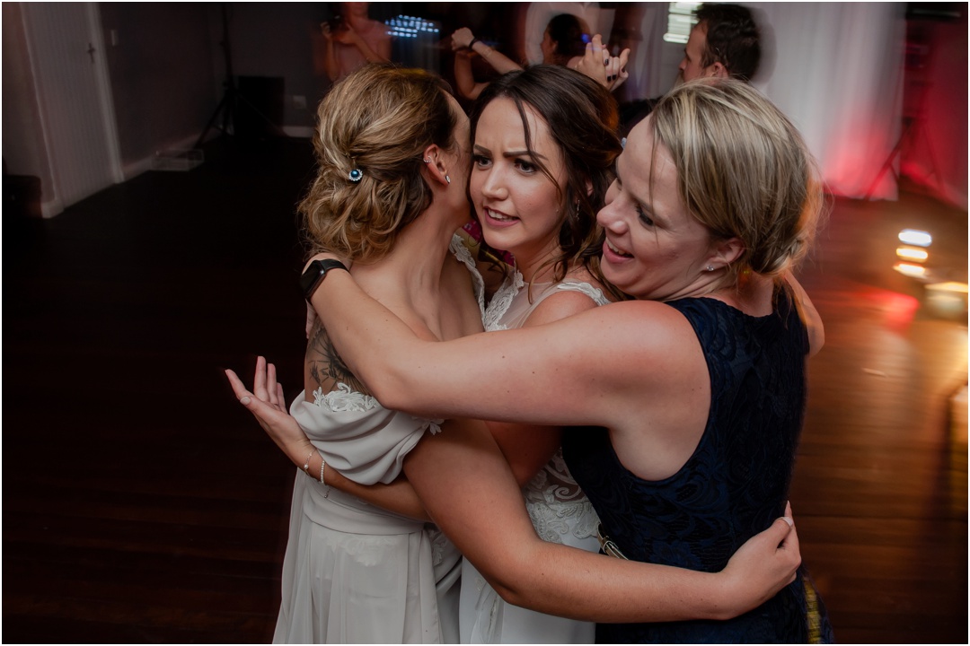 Megan and Mignon get married in Cape St Francis Resort