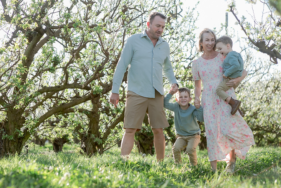 Family Photoshoot amongst the Apple Blossoms