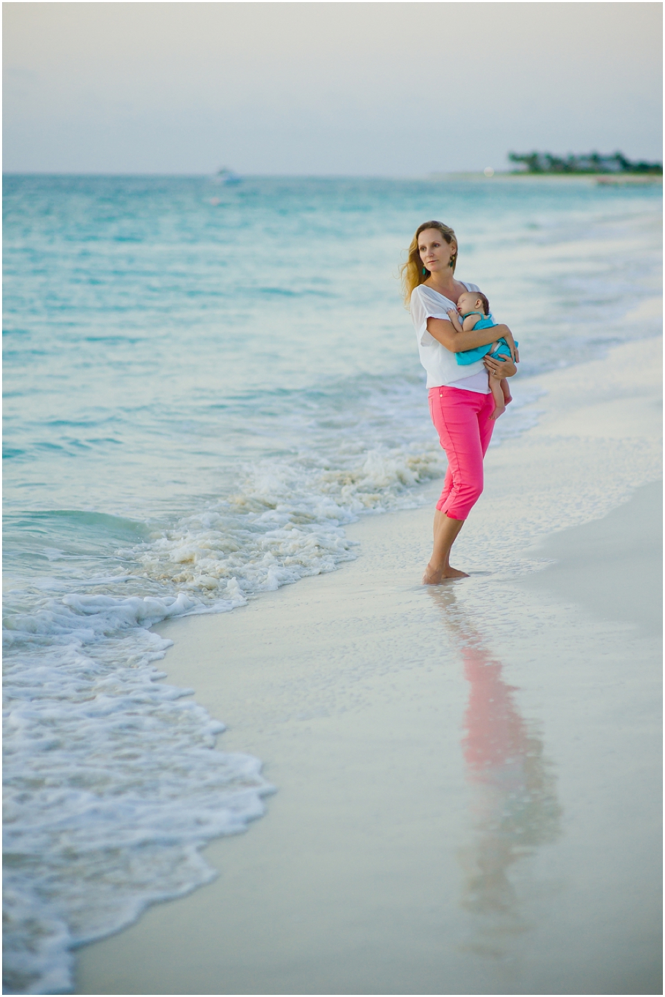 2013-08-27_018 Beach Family Photoshoot with Baby Saharah