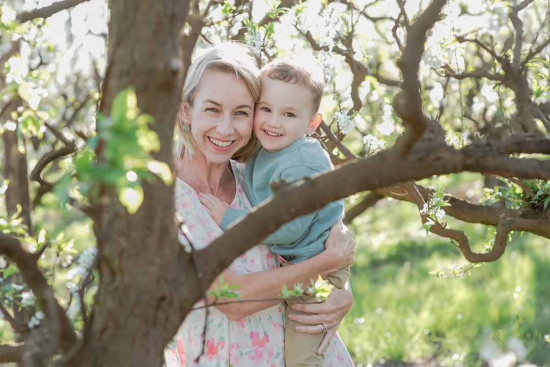 Family Photoshoot amongst the Apple Blossoms
