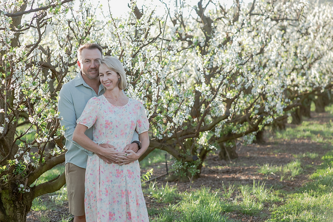 Family Photoshoot amongst the Apple Blossoms