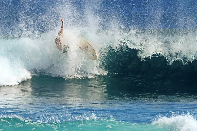 surfing in Bali pictures