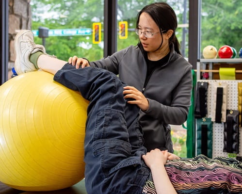 Knee pain physical therapy in Avondale Estates