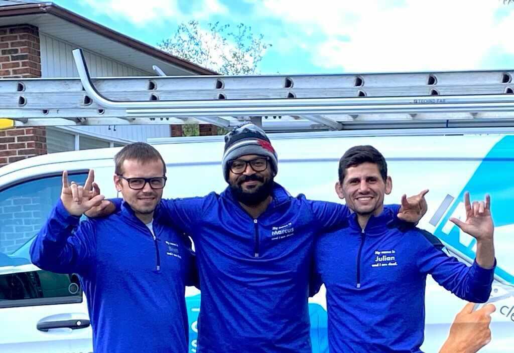 The In2Blue team in front of their van