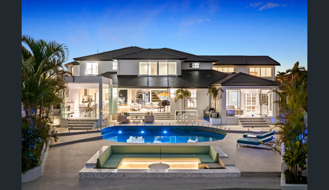 Complete Beachside Home Renovation in Surfers Paradise - Image 18