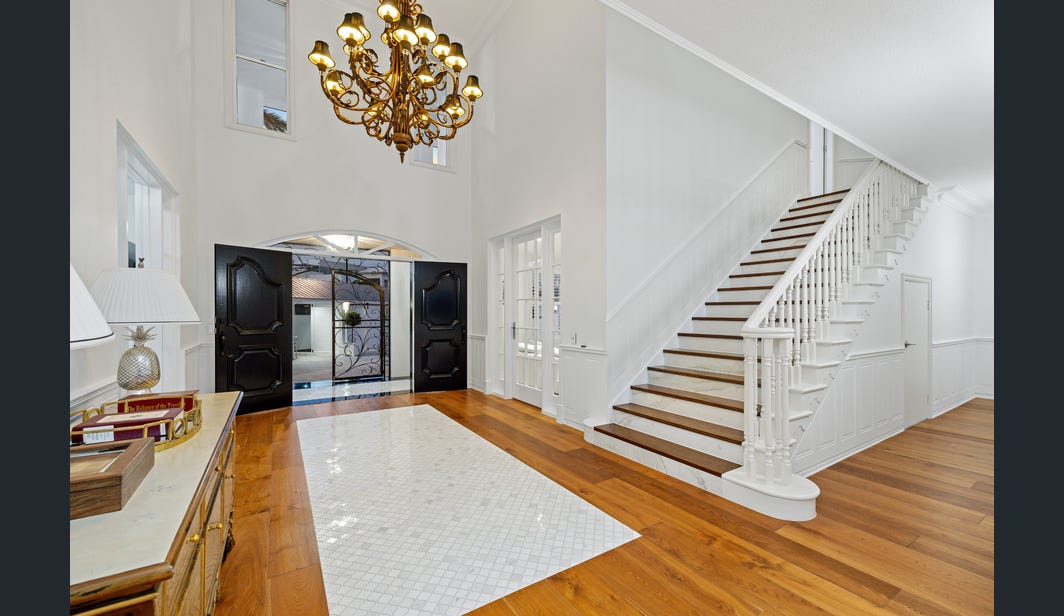 Complete Beachside Home Renovation in Surfers Paradise - Image 1