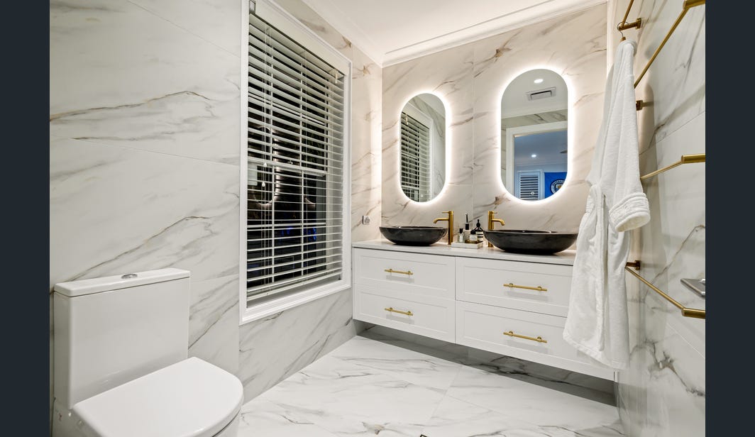 Complete Beachside Home Renovation in Surfers Paradise - Image 10