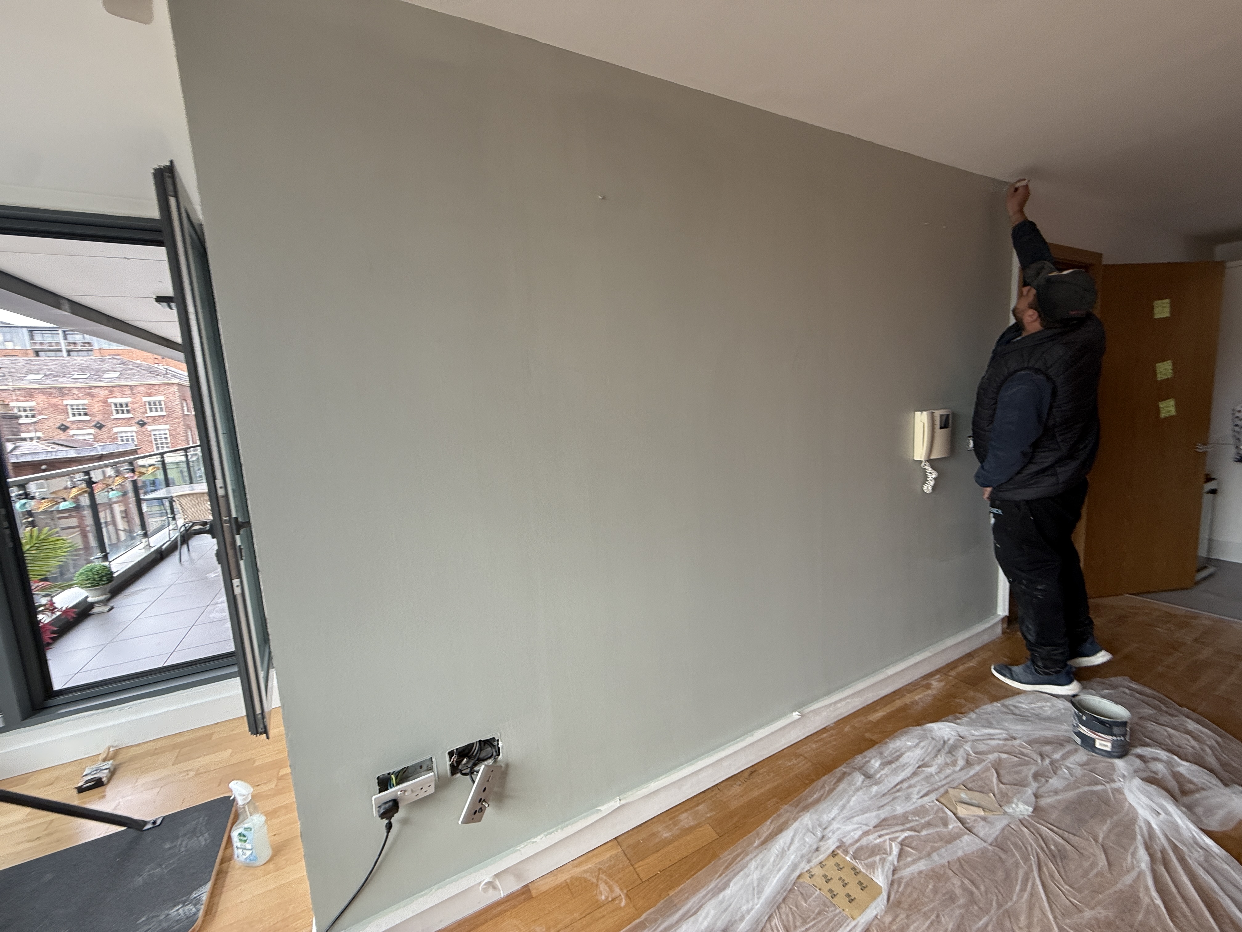 Professional handyman painting and decorating work in Liverpool